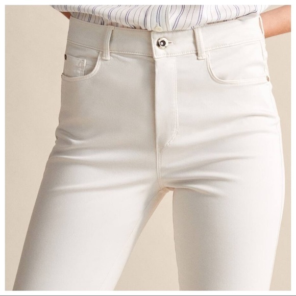 NWT. Massimo Dutti Ecru Satin Trousers. Size 6, 8. - Picture 5 of 10